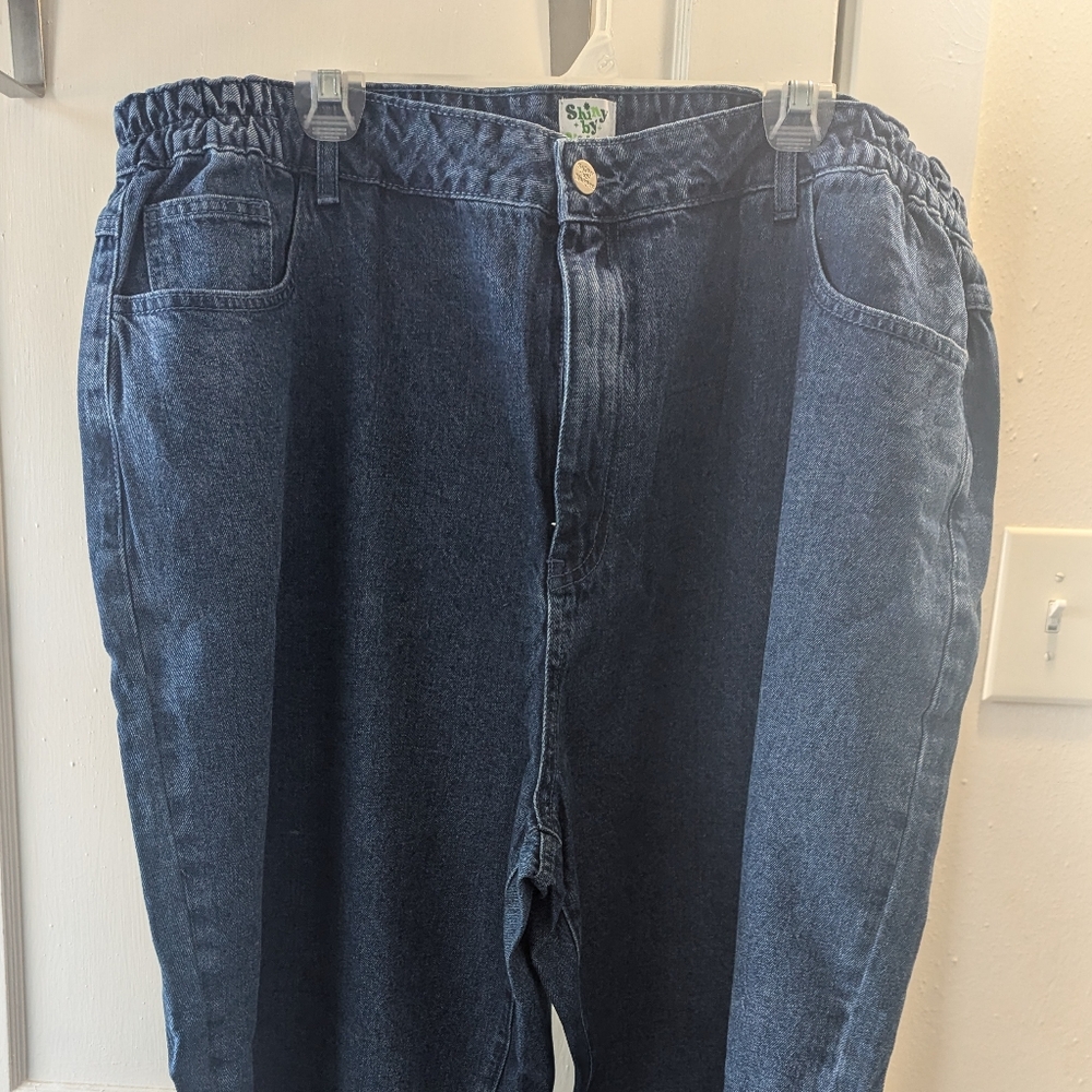 modern 90s-style medium blue straight leg mom jeans from Shiny by Nature size 3X